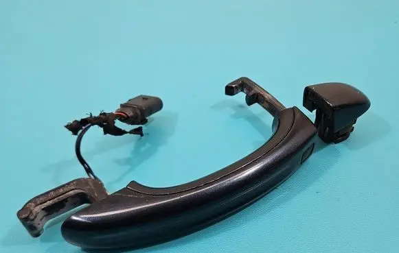 Rear door exterior handle