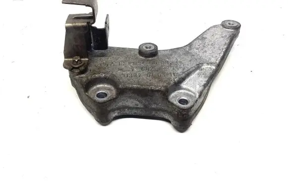 Mercedes-Benz E W212 Engine mounting bracket A6510940039