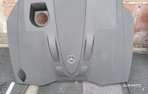 Engine cover (trim)