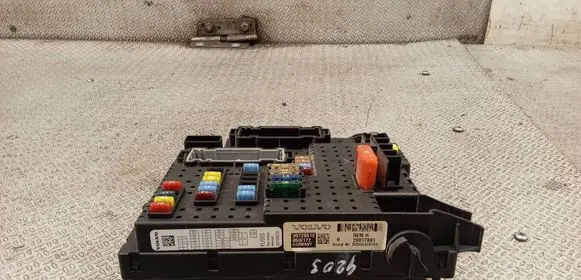 Volvo V70 Fuse module 30728512