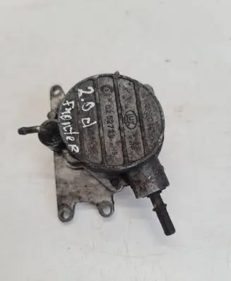Opel Frontera B Vacuum pump 0252738