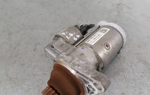 Volkswagen Golf VII Starter motor 02Z911024L