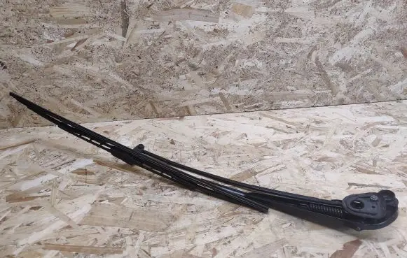 Maserati GranTurismo Front wiper blade arm
