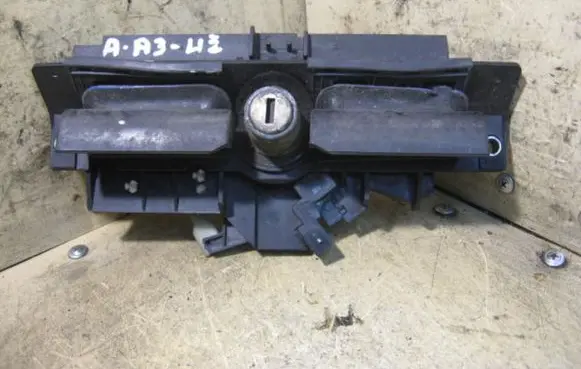 Audi A3 S3 8L Tailgate/trunk/boot exterior handle