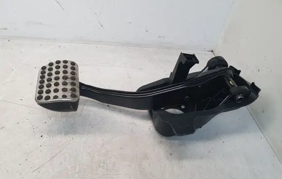 Mercedes-Benz C W205 Brake pedal A2052920515