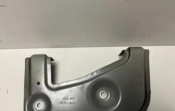 BMW X7 G07 Fender mounting bracket 7418219