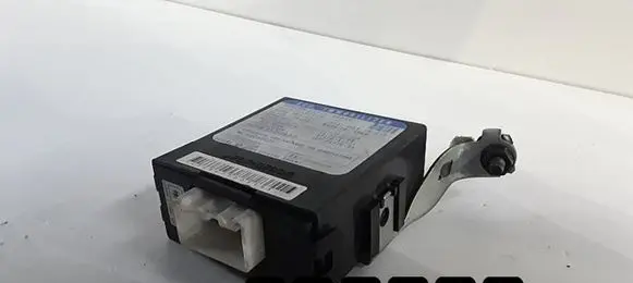 Toyota Camry Engine control unit/module 33010