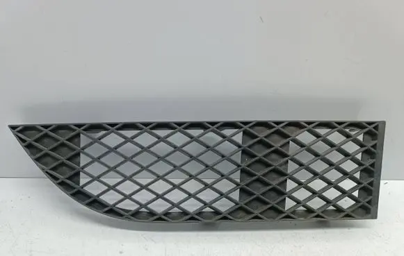 BMW 7 E65 E66 Front bumper lower grill 7135564 51117135564 72758411