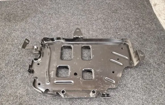 Land Rover Range Rover Evoque L551 Intercooler pipe mounting bracket K8D26K767BA