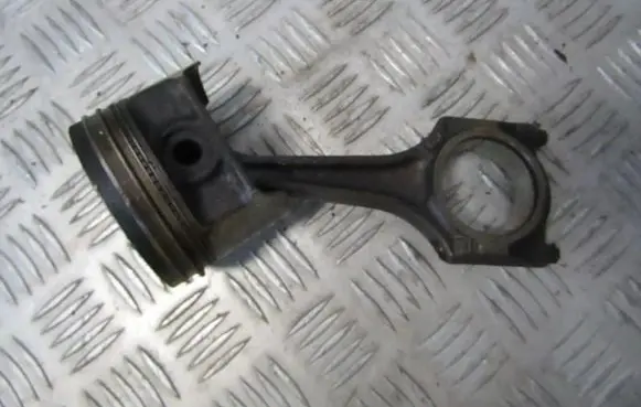 Opel Tigra A Piston with connecting rod