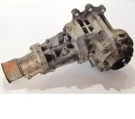 Peugeot 4007 Gearbox transfer box case 6136