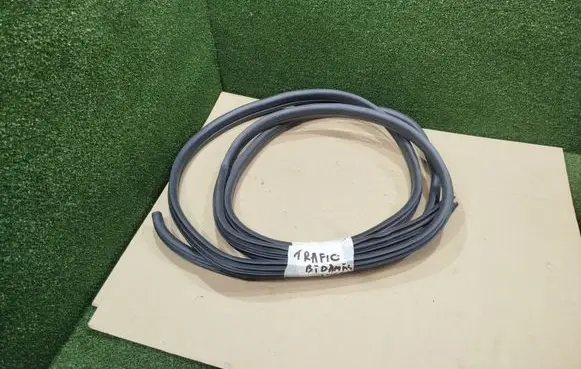 Renault Trafic III (X82) Sliding door rubber seal