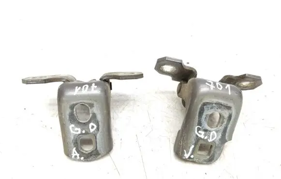 Rear door hinge set