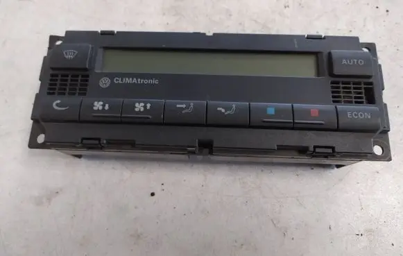 Volkswagen PASSAT B5.5 Climate control unit