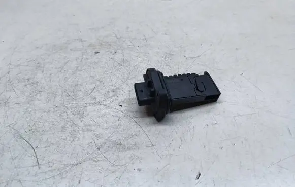 BMW 1 F20 F21 Mass air flow meter 0281006092 8506408