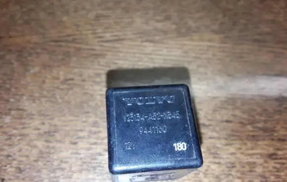 Volvo V70 Other relay V23134A52X345 9441160