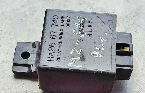 Mazda 626 Day light relay HA2667740
