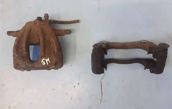 Toyota Corolla Verso AR10 Front brake caliper