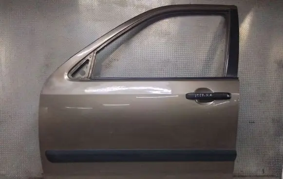 Honda CR-V Front door
