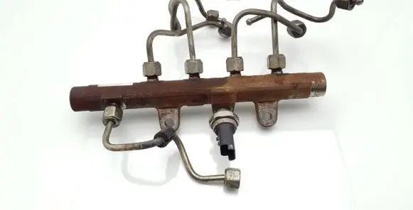 Fuel main line pipe