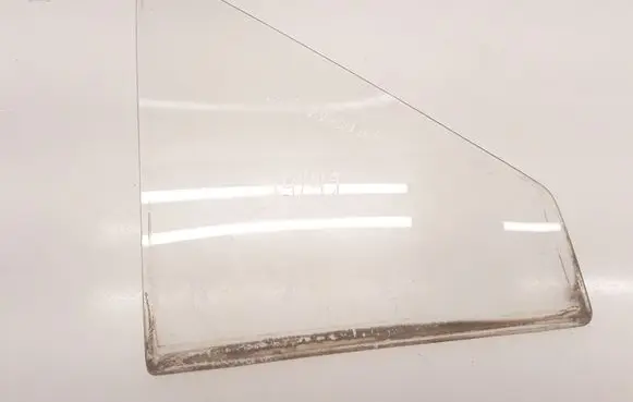 Volkswagen Santana Front door vent window glass four-door 43R001010 DOT25M208AS2