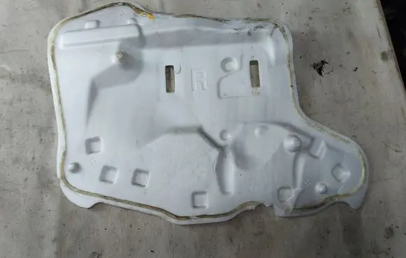 Citroen C4 Cactus Front door sound insulation 9801003880