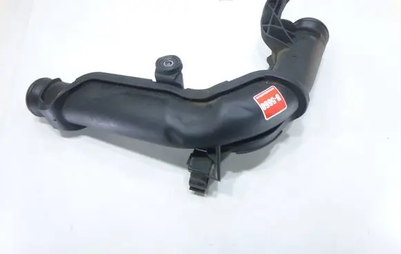 Volkswagen PASSAT B7 Intercooler hose/pipe 1K0145770AE