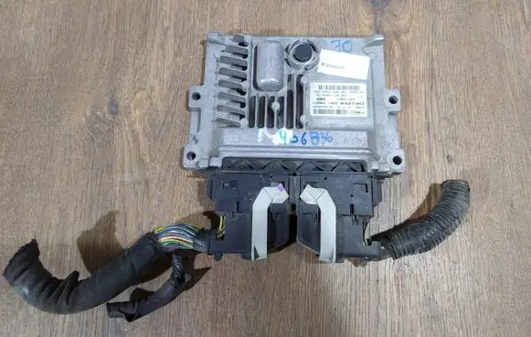 Ford Mondeo MK V Engine control unit/module 010012