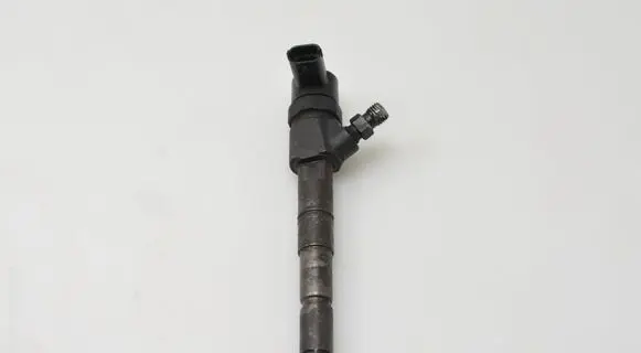 Opel Insignia A Fuel injector 0445110327