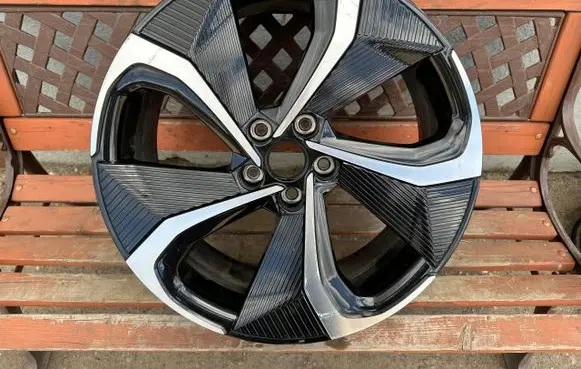 KIA EV6 R20 alloy rim 