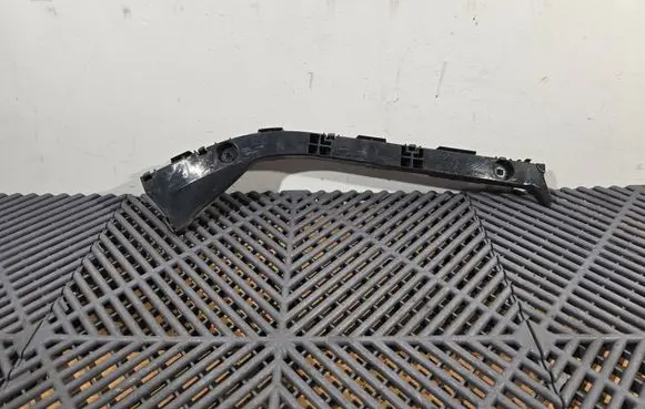 Toyota Prius (XW20) Rear bumper mounting bracket 5257647011