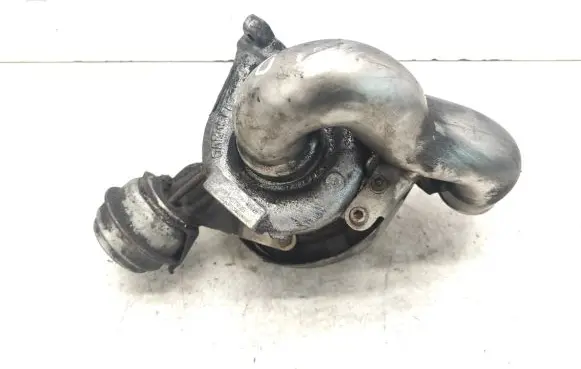 Audi A8 S8 D2 4D Turbo 057145702G GT1749V