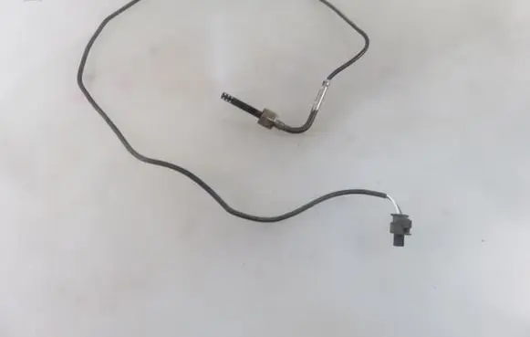 Mercedes-Benz E AMG W211 Exhaust gas temperature sensor 0051532128