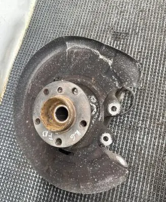 BMW 6 F12 F13 Rear wheel hub 6796145