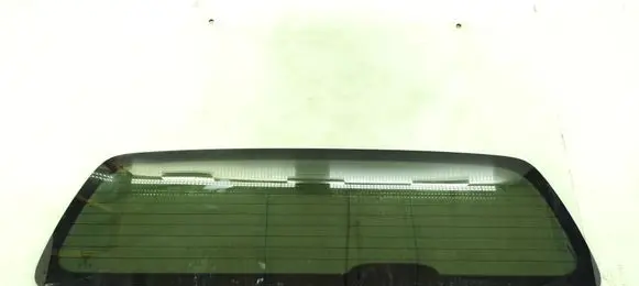 Nissan Navara D40 Rear windscreen/windshield window 