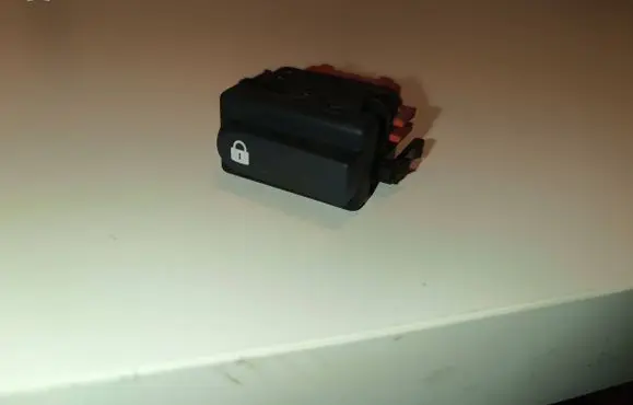 Renault Clio II Central locking switch button 060035C 26488