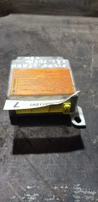 Nissan X-Trail T30 Airbag control unit/module 988208H40E
