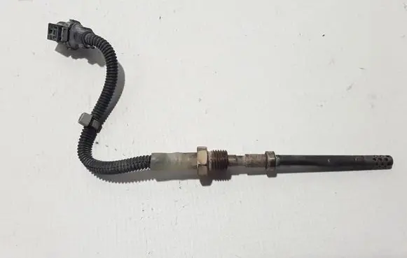 Mercedes-Benz CLS C218 X218 Exhaust gas temperature sensor A0019050700