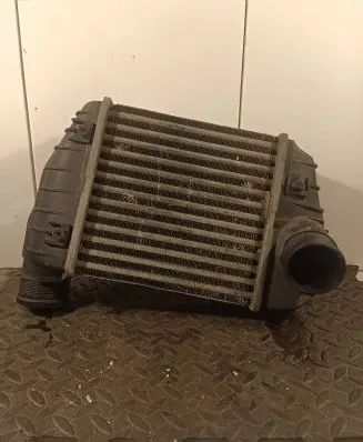 Audi A6 S6 C6 4F Intercooler radiator 4F0145805J 3246592