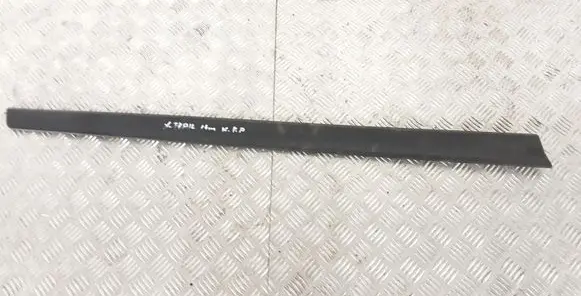 Nissan X-Trail T32 Front door trim (molding)