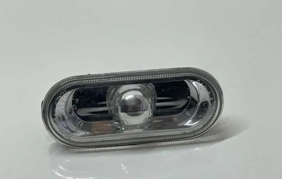 Volkswagen PASSAT B5.5 Front fender indicator light 1J0949117