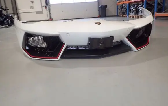 Lamborghini Urus Front bumper