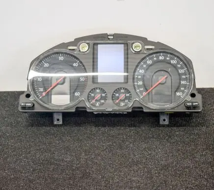 Volkswagen PASSAT B6 Speedometer (instrument cluster) 3C0920970Q