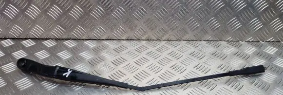 Mercedes-Benz B W245 Front wiper blade arm A1698200140