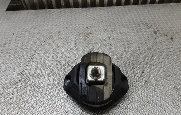 SsangYong Rexton Engine mount bracket 5864790E