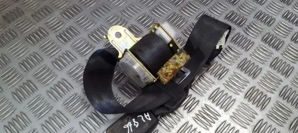 Middle seatbelt (rear)