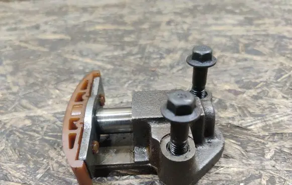 Cadillac SRX Timing belt/chain tensioner 