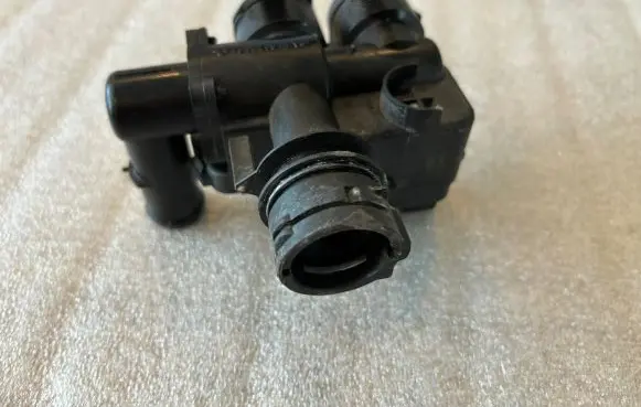 Mercedes-Benz E W211 Electric auxiliary coolant/water pump A2118320584 2118320584