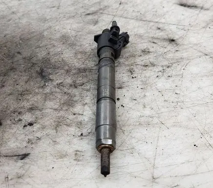 Volvo V70 Fuel injector 31303238 0445116046