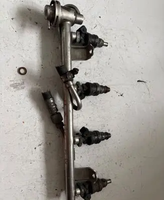 Audi A4 S4 B7 8E 8H Fuel main line pipe 058133681